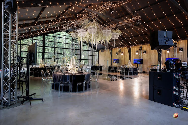 Большой зал  в «HIDE» фотография №5