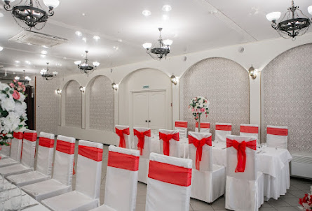 Большой зал в Малый зал