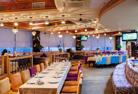 Основной зал в Малый зал