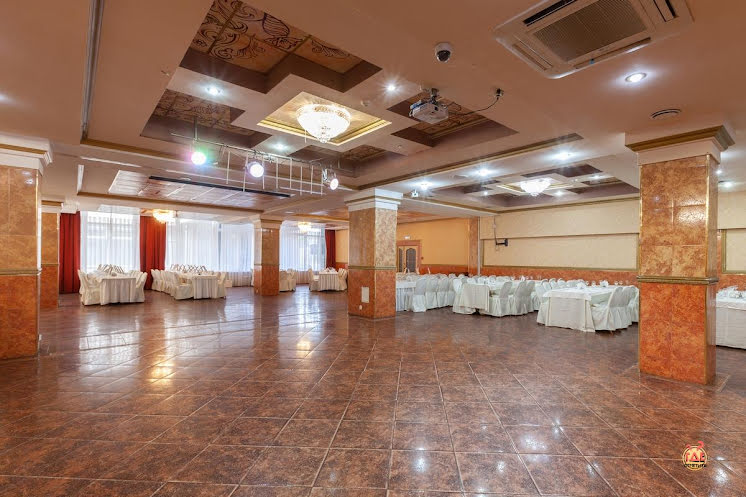 Зал «Голден холл» в «АМАКС Золотое кольцо» фотография №14