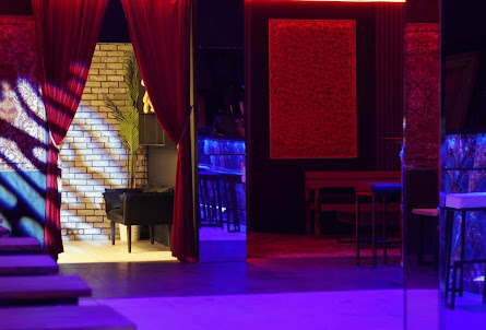 Бар "Люди" в Банкетный зал "Люстра"