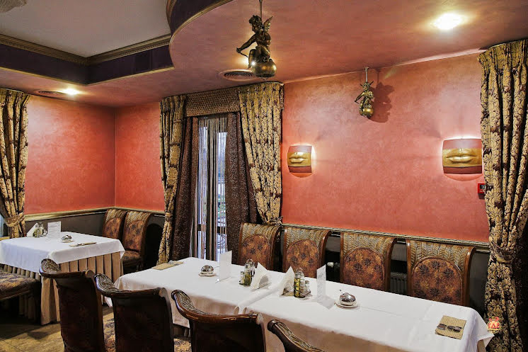 Основной зал в «Вилла Гламур» фотография №15