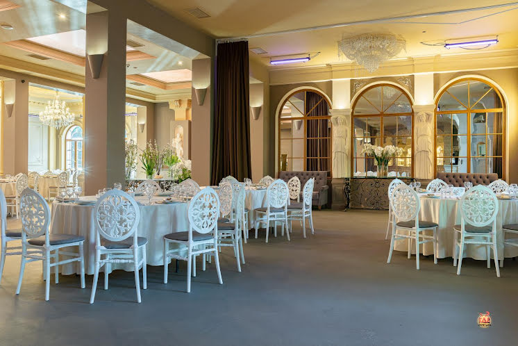 Основной зал  в «Александровский парк» фотография №10