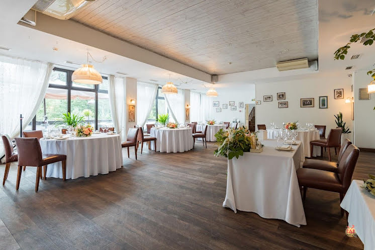 Зал "Белый" в «Stroganoff Bar & Grill» фотография №15