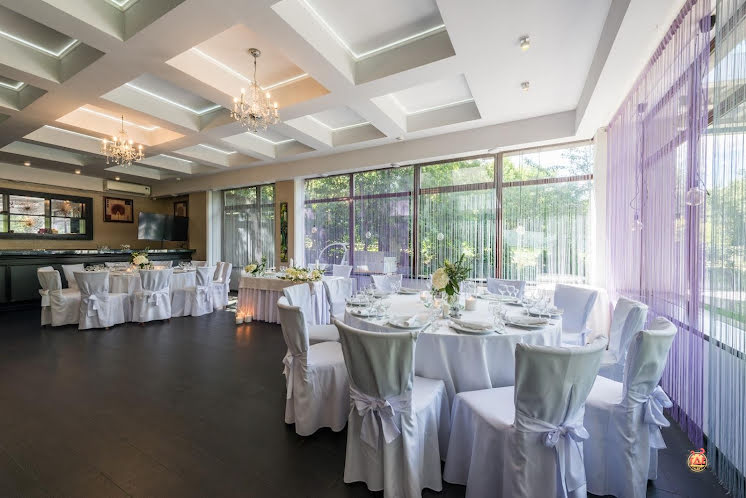 Малый зал в «Времена года в Парке Горького» фотография №13