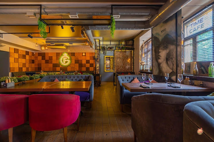 Основной зал в «Feromon 5 Uglov» фотография №3