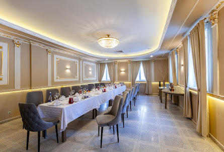 Малый зал в Малый зал