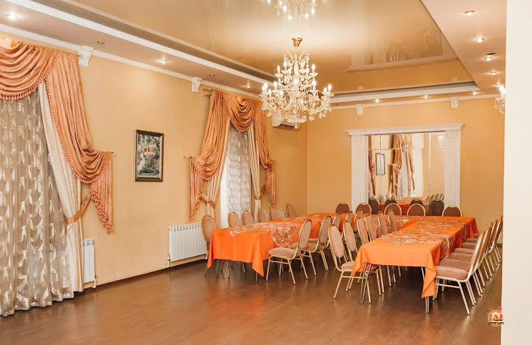 Малый зал  в «Старый город» фотография №1