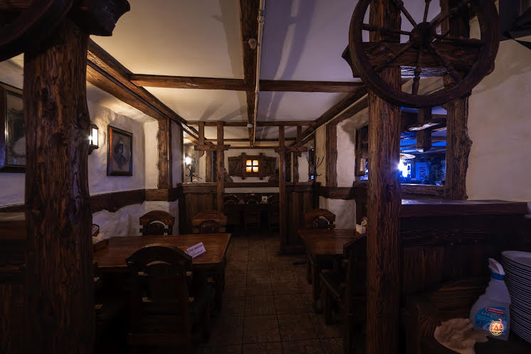 Зал ресторана  в «Три перца» фотография №3