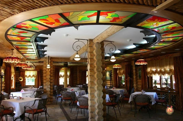 Зал ресторана в «Семигорье» фотография №7