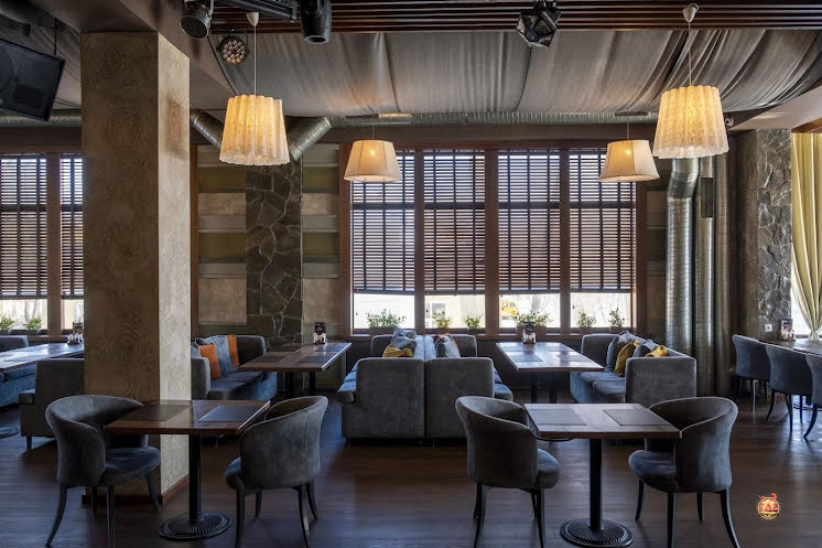 Основной зал  в «Мангал» фотография №7