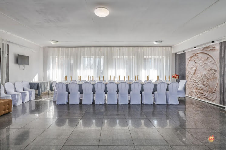 Основной зал  в «Мишель» фотография №13