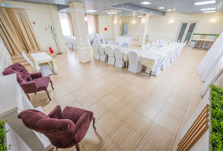 Зал на 70 человек в Зал на 25 человек