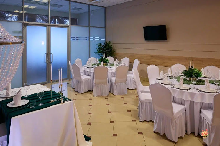 Малый зал в «Нефтяник» фотография №2