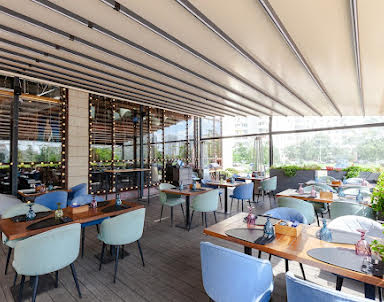  ресторан Шато Манави на Адмирала Лазарева