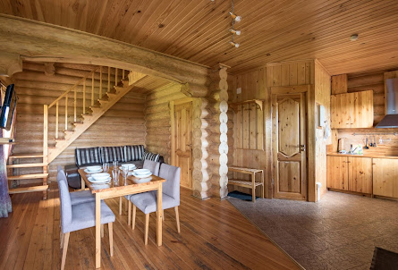 Желто-лимонный дом в Золотой дом