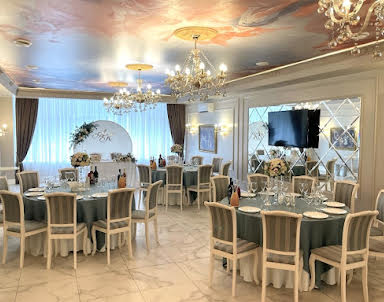 День рождения в Версаль