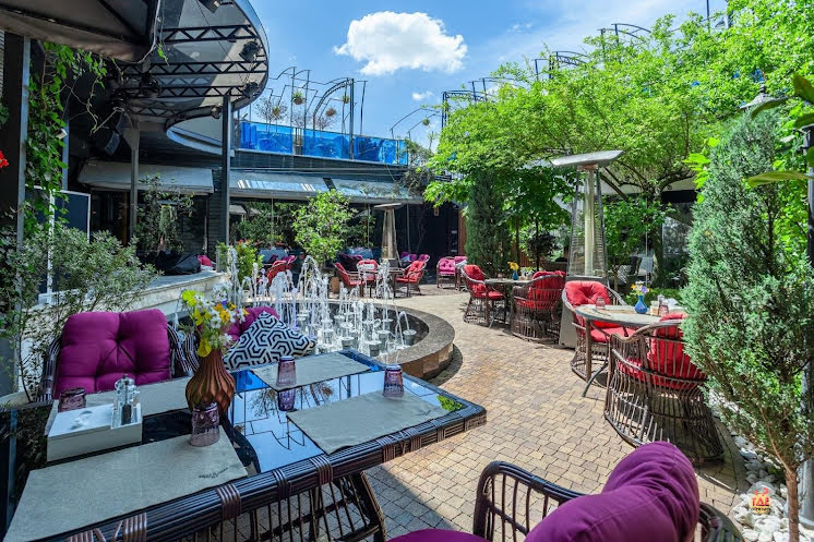 Летний дворик в «Stephania» фотография №4