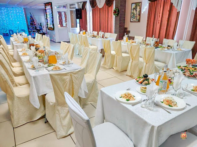 Зал на 60 человек в «Кафе-Кафе на Соликамской» фотография №3