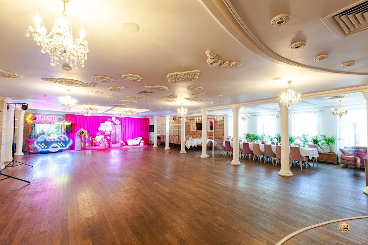 Основной зал в «Villaggio на Воронцовских прудах» фотография №2