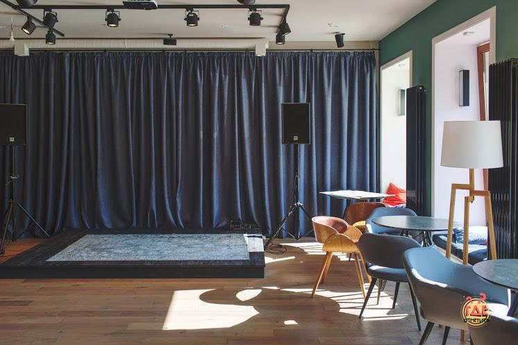 Книги и кофе фотография №1