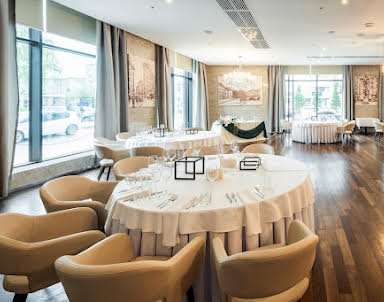  ресторан DoubleTree by Hilton Novosibirsk