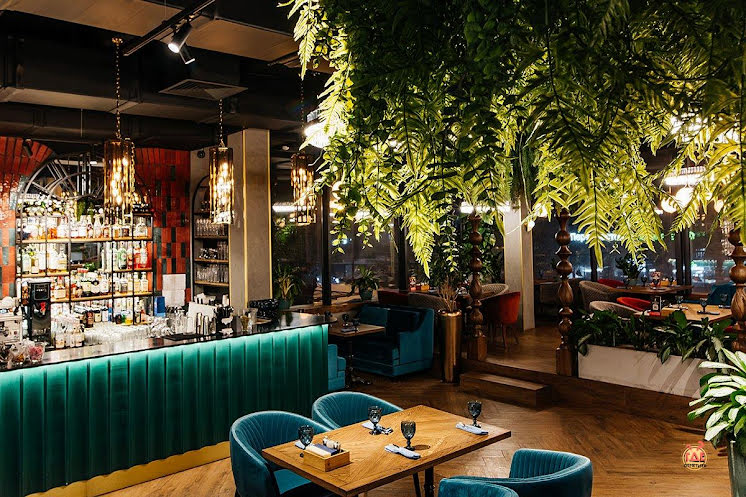 Большой зал в «Чайхана Инжир на Бутырской» фотография №5