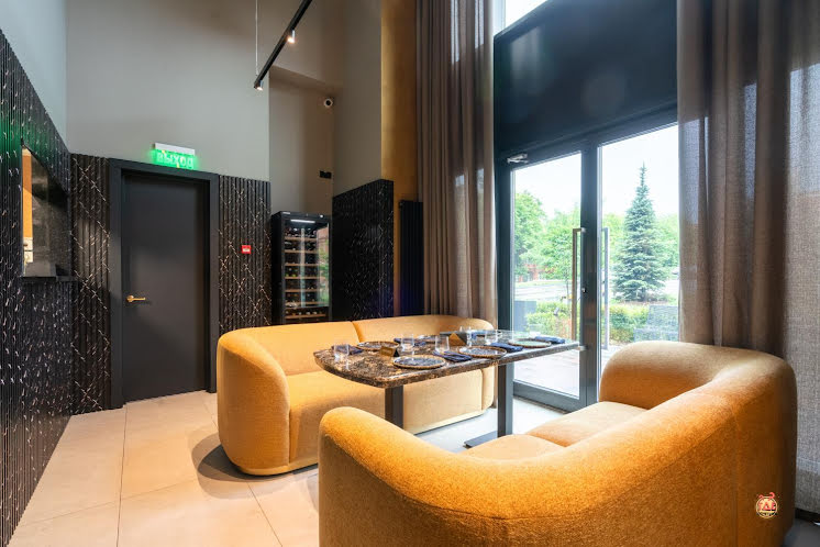 Зал с камином  в «Гарда бар» фотография №14