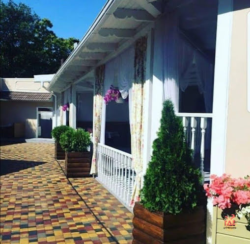 Летняя терраса  в «Иверия на Вокзальном спуске» фотография №4