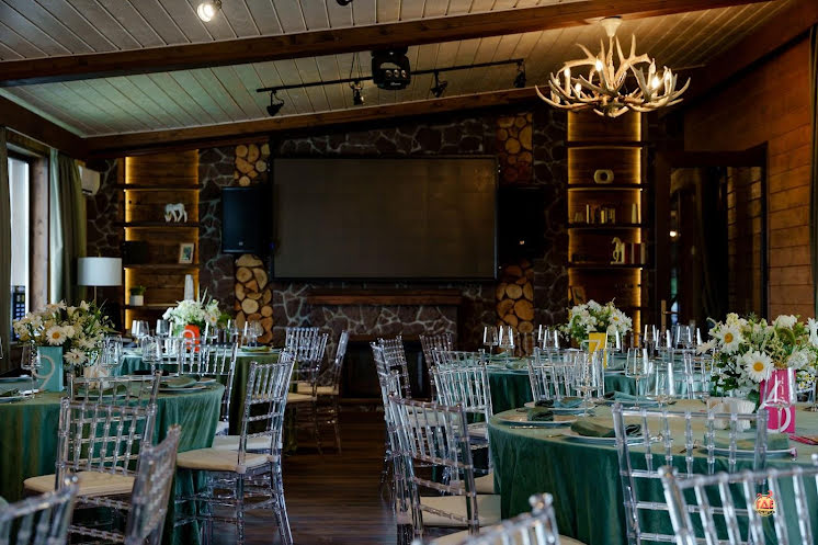 Зал «Кантри» в «Horseka Resort» фотография №12