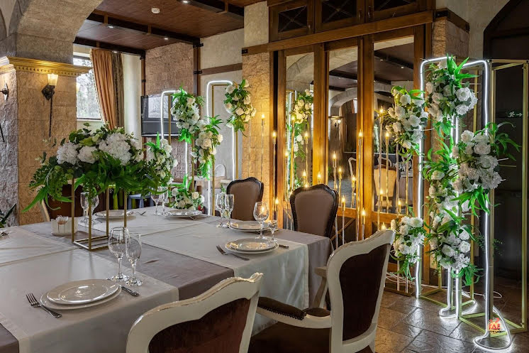 Зал «Свои люди» в «Парк-Отель Троя» фотография №11