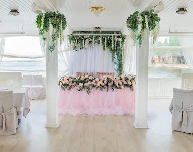  ресторан Белуга на Волге