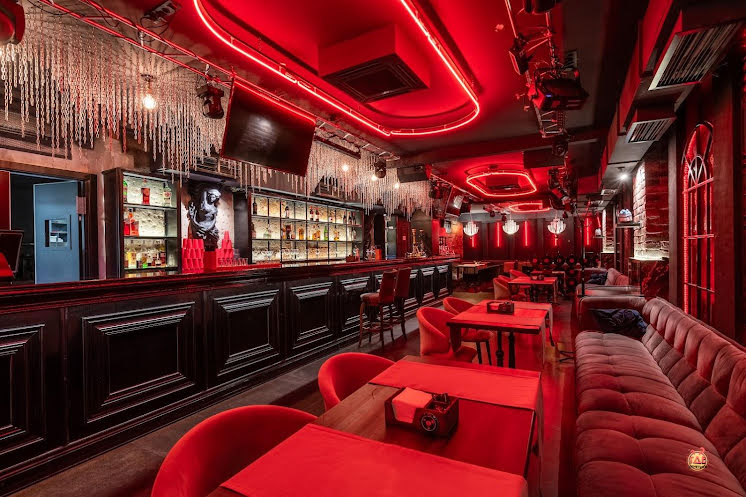 Зал бара в «Бард&Укулеле» фотография №12