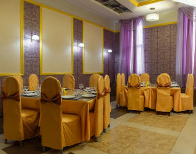  ресторан У Озера ​на Героев Космоса