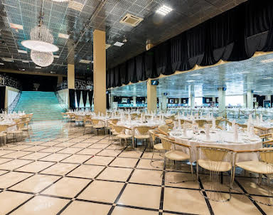  ресторан Grand Paradise