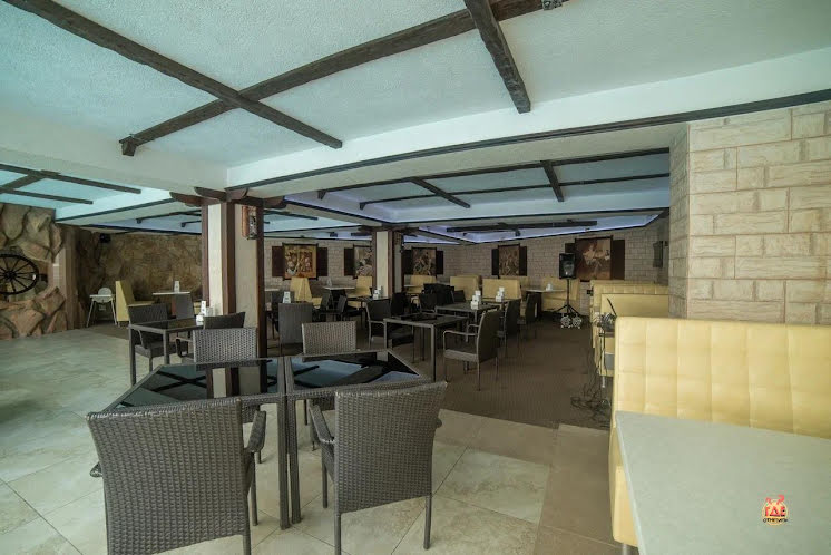 Основной зал в «Камелот» фотография №4