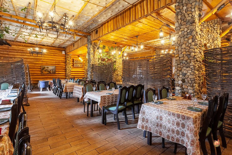 Основной зал в «Помещик на Бершанской» фотография №12