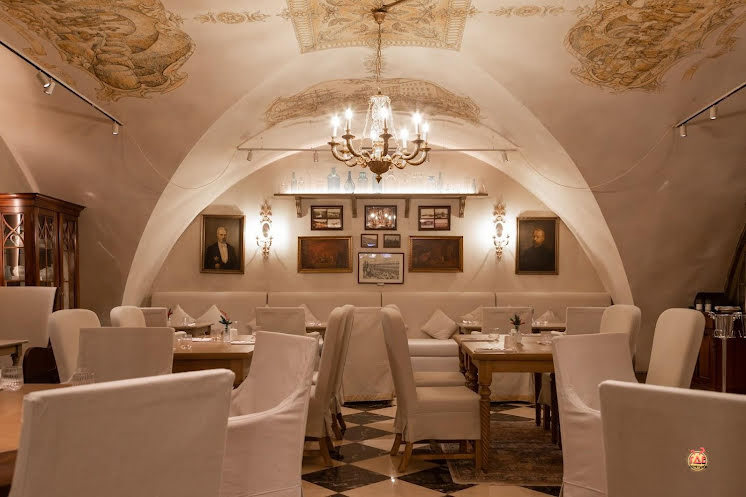 Большой зал в «Таможня» фотография № 1