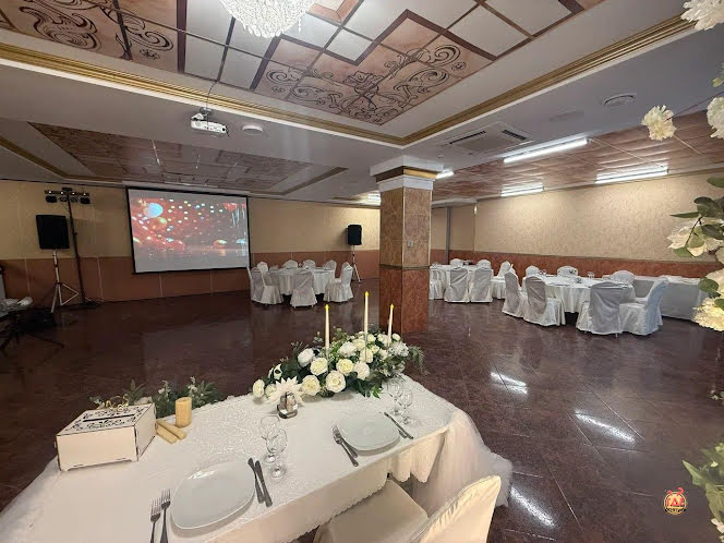 Зал «Голден холл» в «АМАКС Золотое кольцо» фотография №6