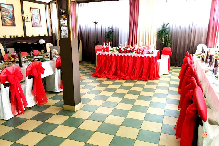 Основной зал в «Элена» фотография №1