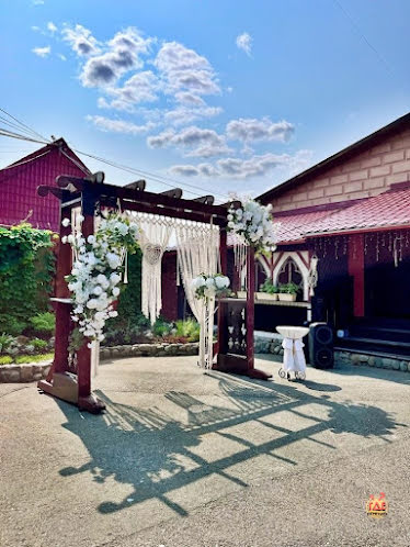 Летний двор в «Замок в долине» фотография №9