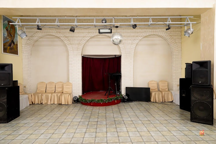 Большой зал  в «Иверия на Вокзальном спуске» фотография №11