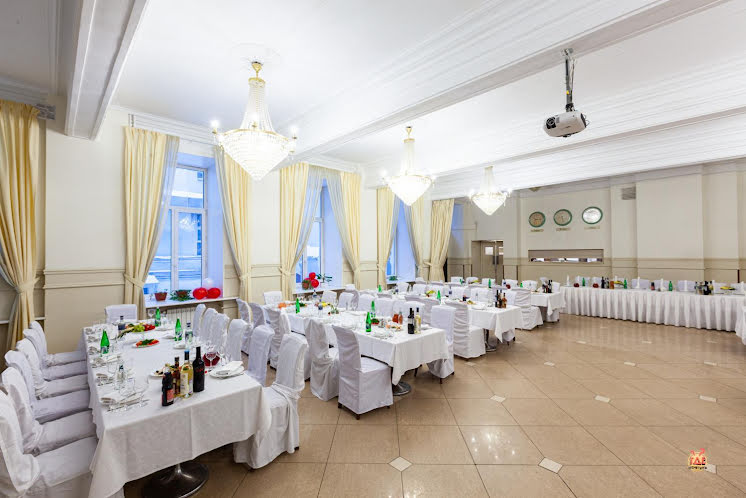 Большой зал  в «Консул» фотография №11