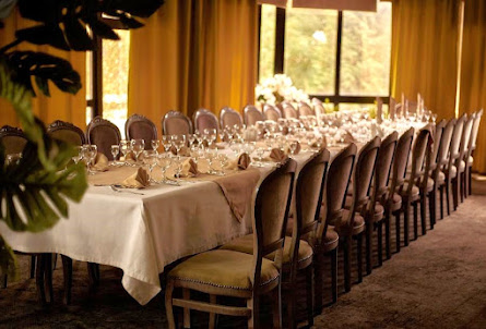 Зал на 200 человек в Зал на 50 человек