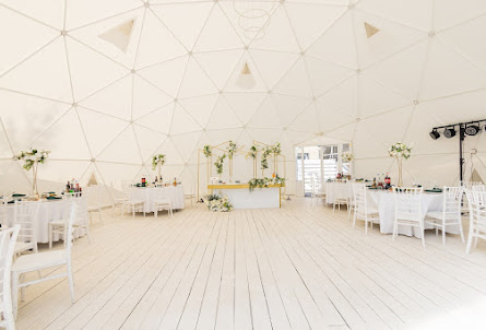 Шатер у Замка  в Замок на берегу