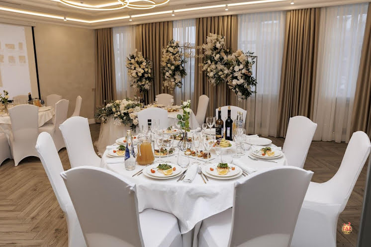 Большой зал в «Атмосфера» фотография №15