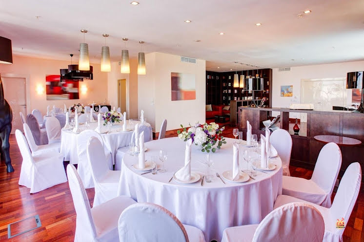 Номер Люкс Cherman в «MEAT&MORE» фотография №3