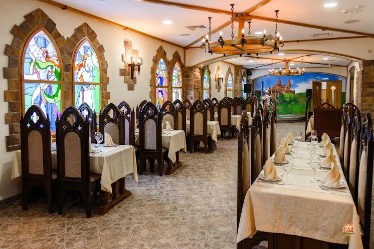 Основной зал  в «Камелот» фотография №3