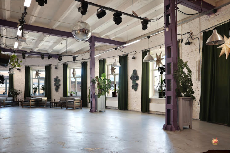 Основной зал в «COM.NATA на Петроградской» фотография №5