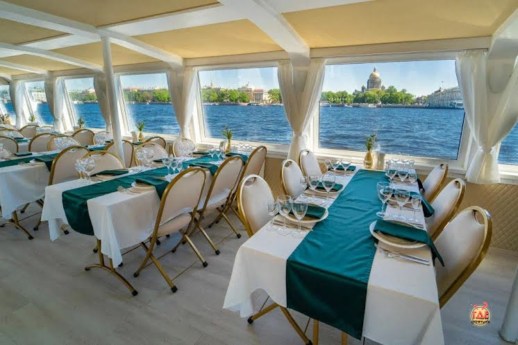 Палуба в «Теплоход "Василий"» фотография №3